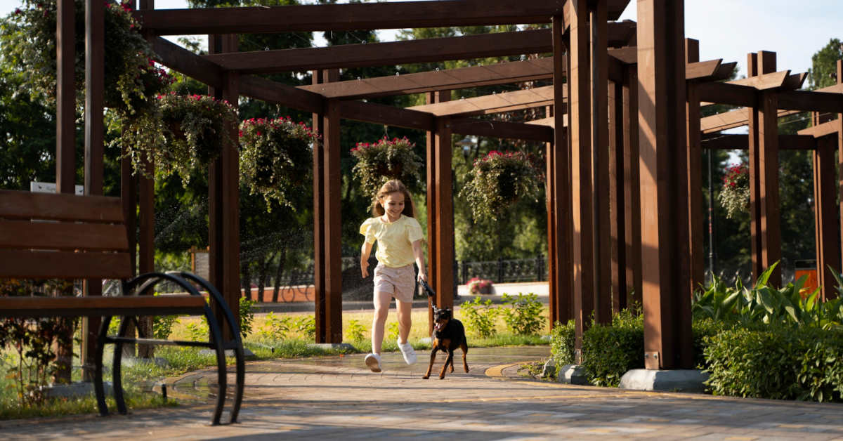 Jak zaplanować budowę pergoli w ogrodzie?