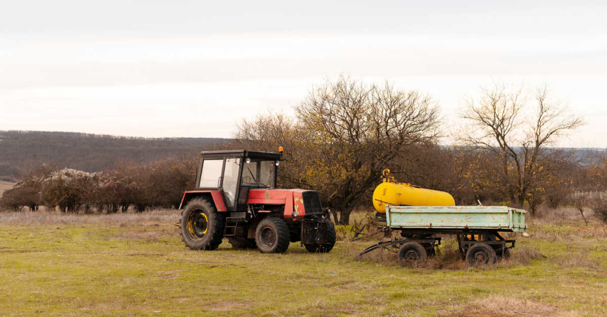 Hamulce hydrauliczne do przyczepy – jakie wybrać?